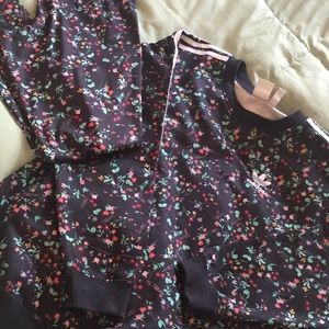 Cute adidas floral outfit !🌸🌼